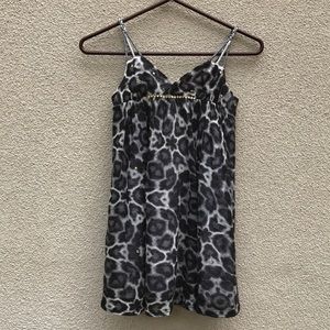 Girl’s leopard print sleeveless dress